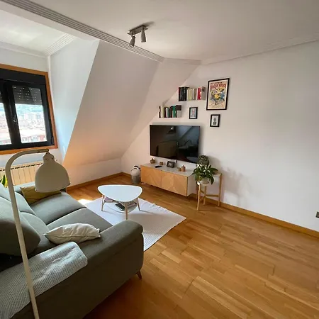 Apartment Cozy Atico Con Encanto Entrada Facil A *