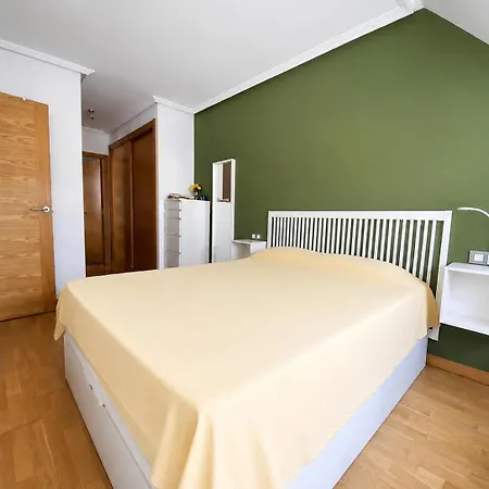 Cozy Atico Con Encanto Entrada Facil A Apartment