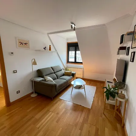 Cozy Atico Con Encanto Entrada Facil A Apartment